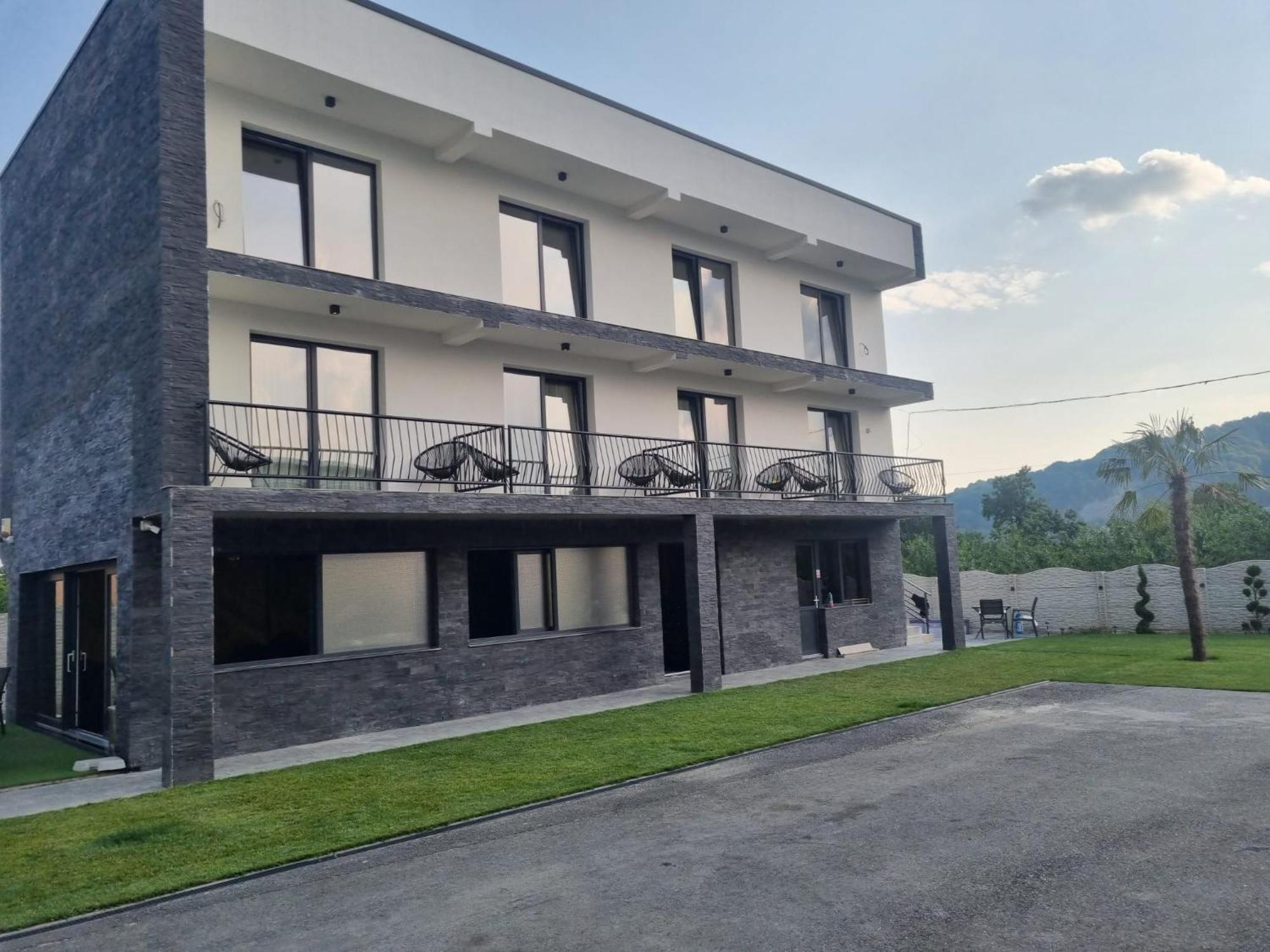 Cataleya House Hotel Oesti-Paminteni Екстериор снимка