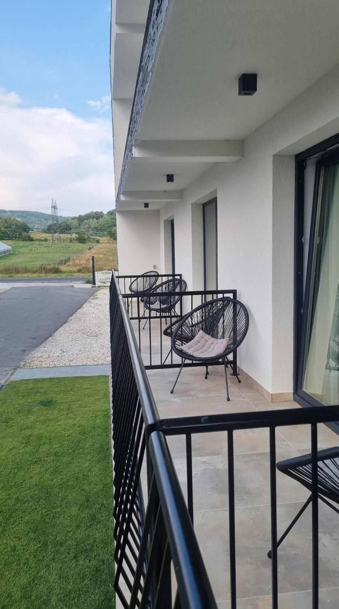 Cataleya House Hotel Oesti-Paminteni Екстериор снимка