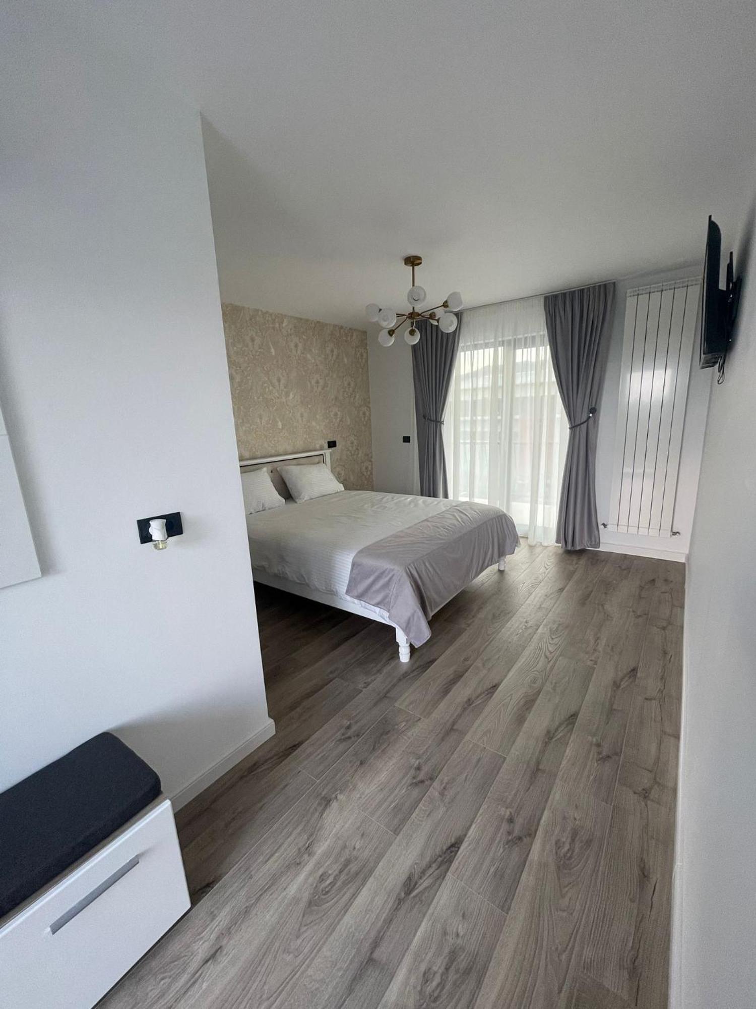 Cataleya House Hotel Oesti-Paminteni Екстериор снимка