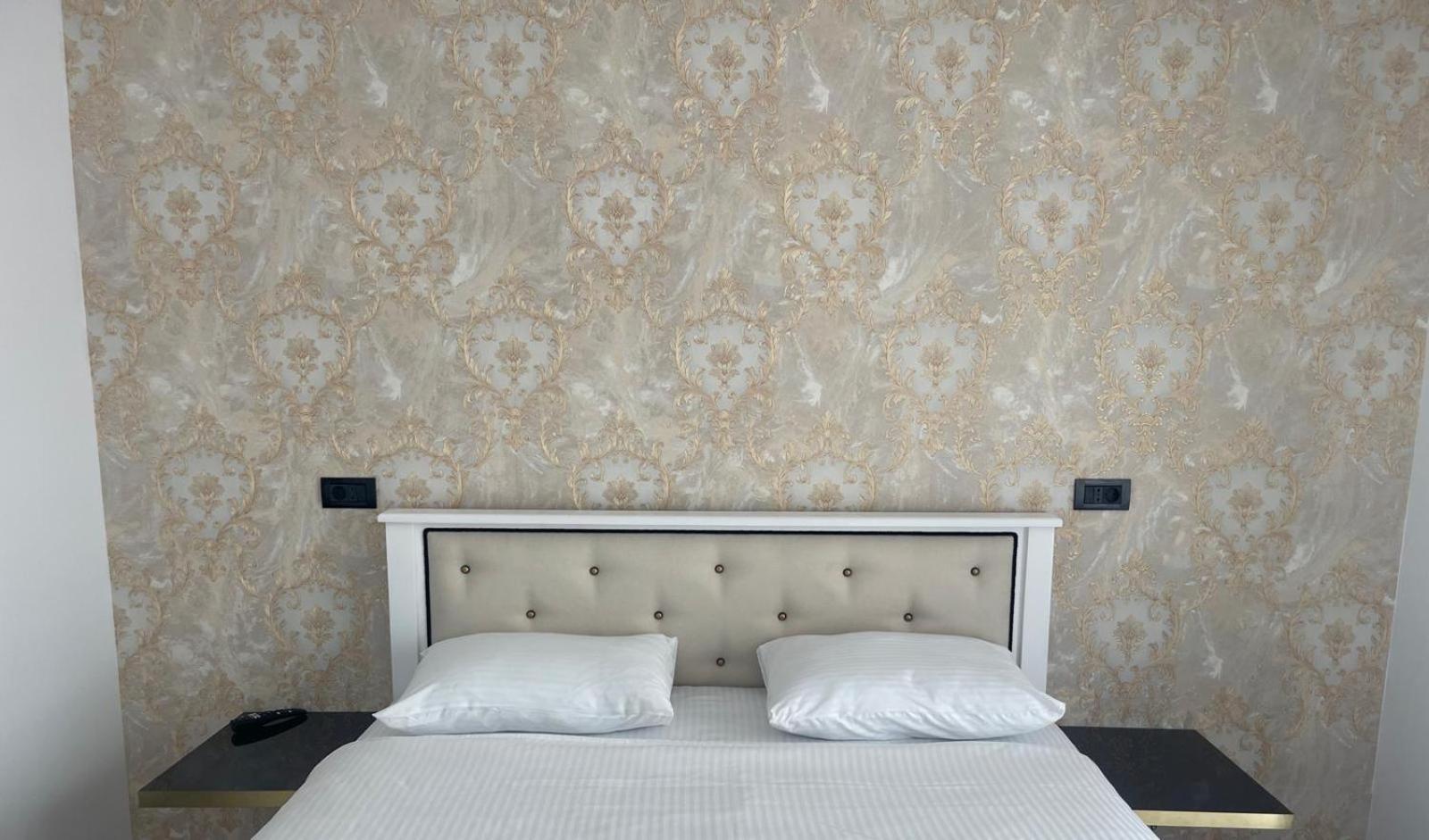Cataleya House Hotel Oesti-Paminteni Екстериор снимка