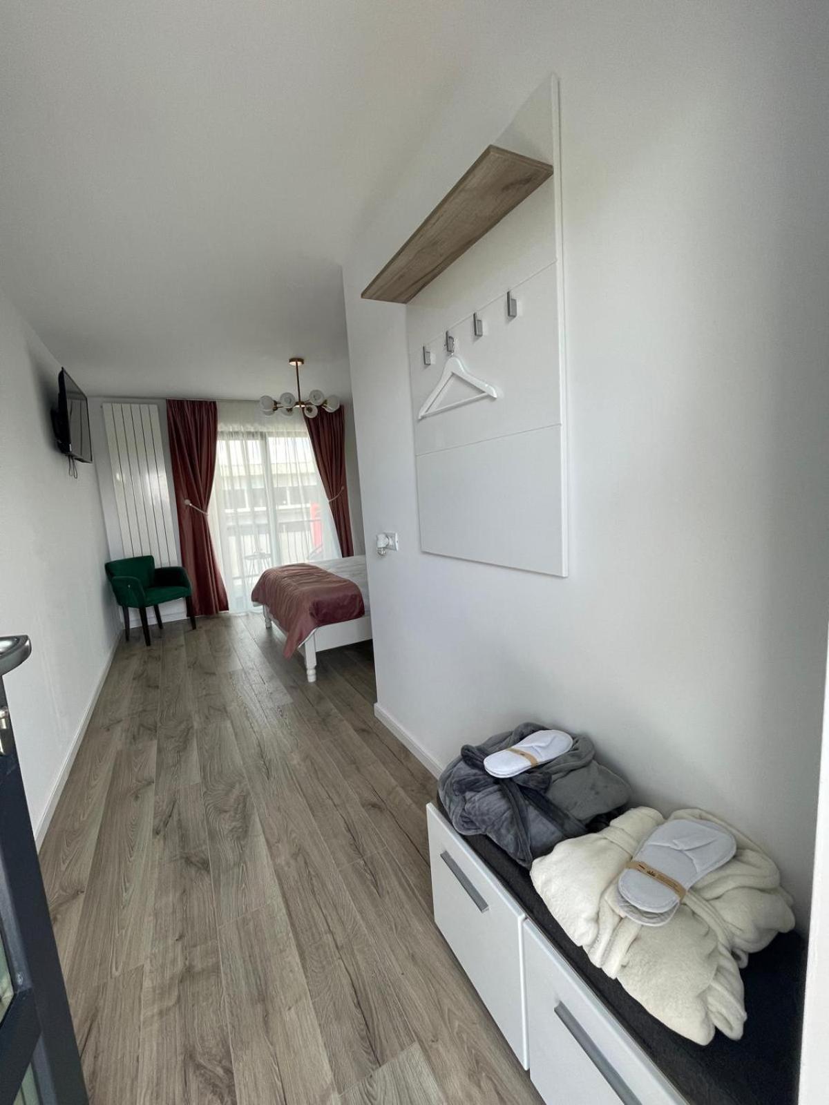 Cataleya House Hotel Oesti-Paminteni Екстериор снимка