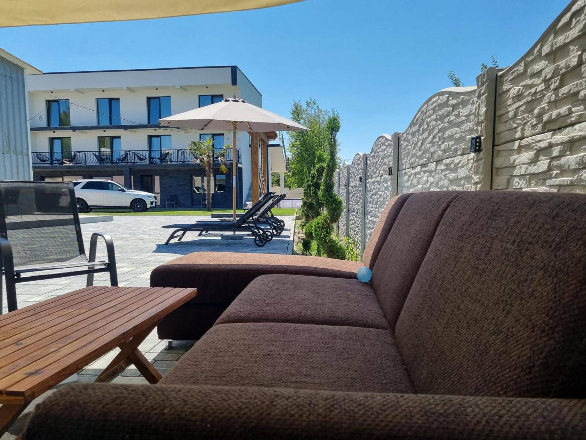 Cataleya House Hotel Oesti-Paminteni Екстериор снимка